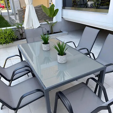 Minas Luxury